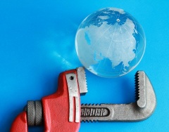 Разработка международных стандартов необходима для полноценного экономического взаимодействия государств (Фото: sheff, Shutterstock)