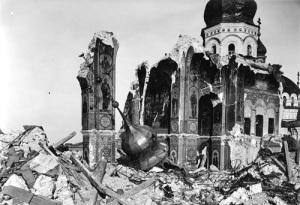 В Киево-Печерской лавре был взорван Успенский собор
