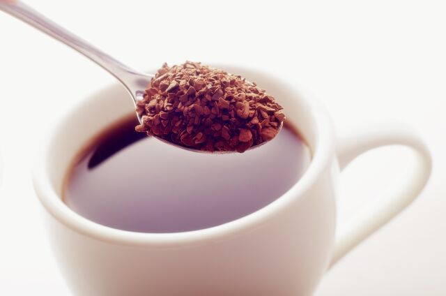 Положено начало широкому распространению растворимого кофе