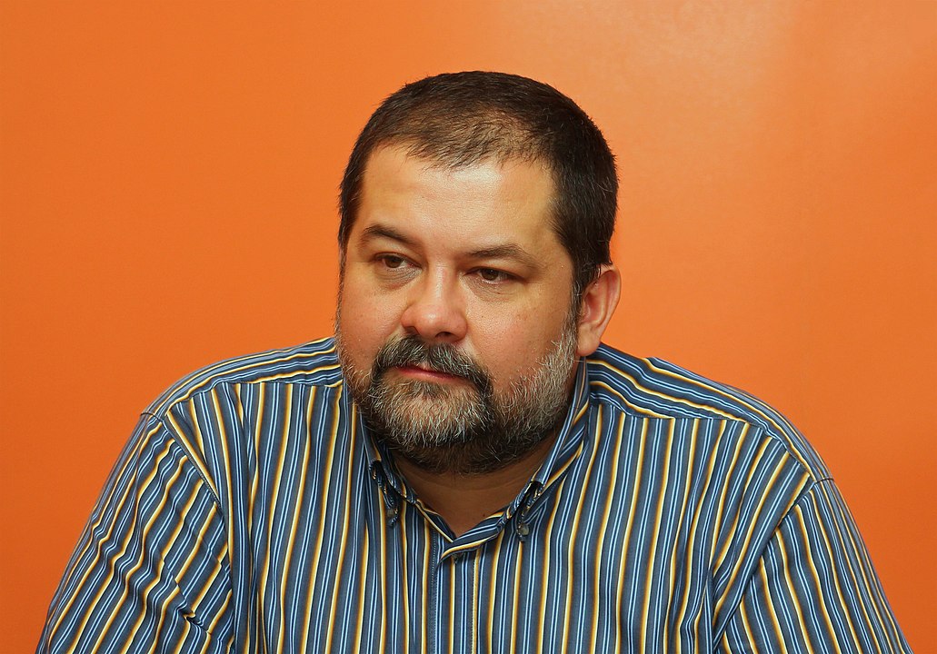Российский писатель Сергей Лукьяненко встречается с читателями в Москве