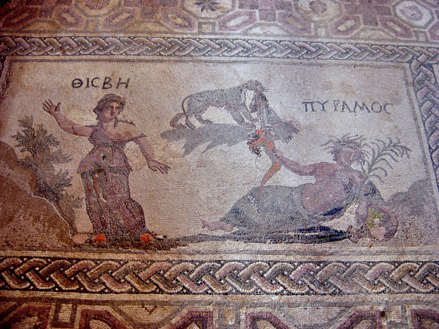 Пирам и Фисба на античной фреске на Кипре