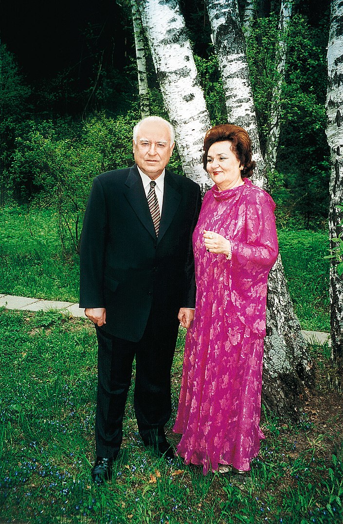 Виктор Черномырдин со своей супругой Валентиной