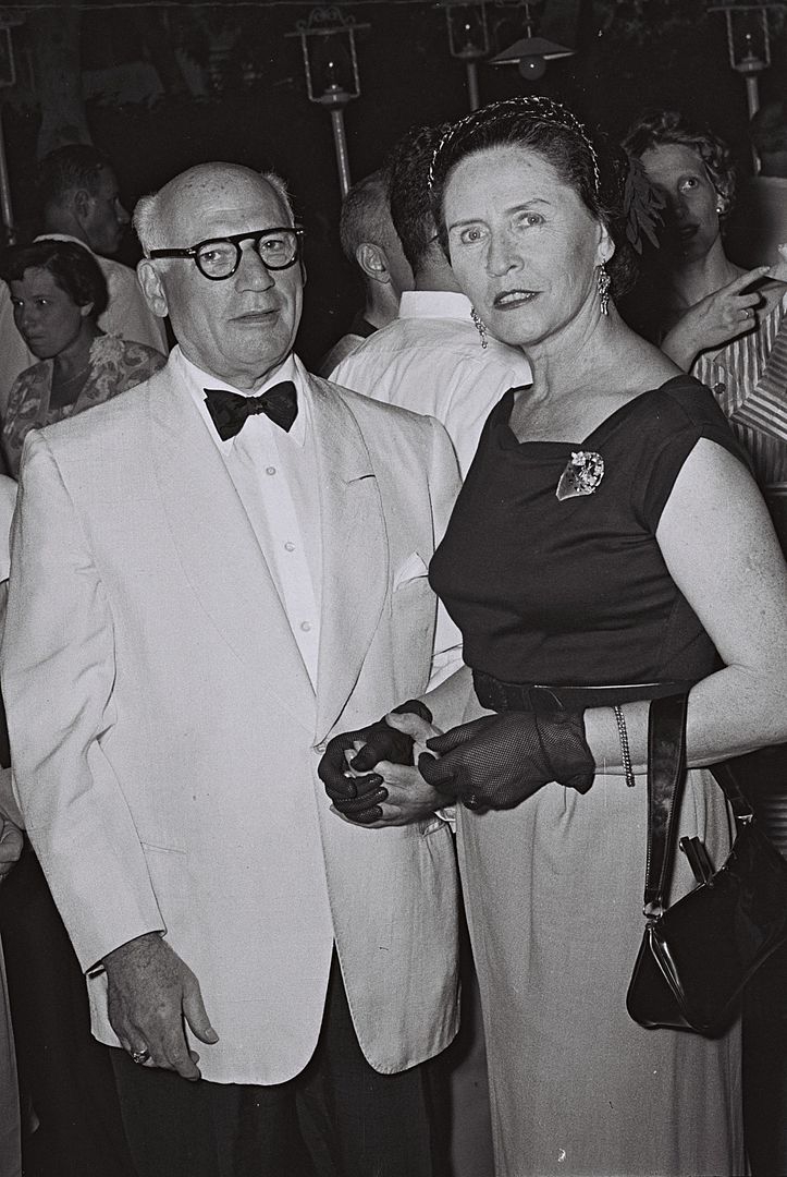 С. Юрок и актриса Х. Ровина в 1954 г.