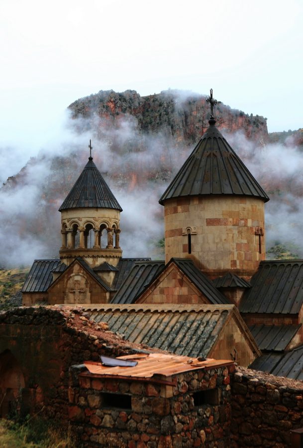 Армения, монастырь Нораванк. Фото: Владимир Прокофьев