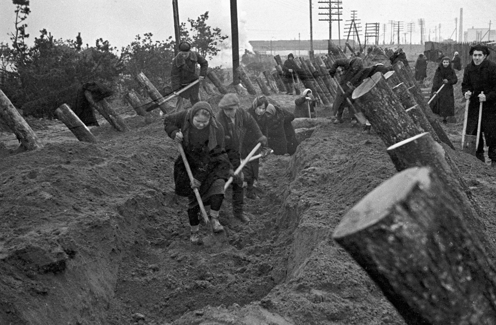 Строительство оборонительных укреплений на ближних подступах к Москве, октябрь 1941 года