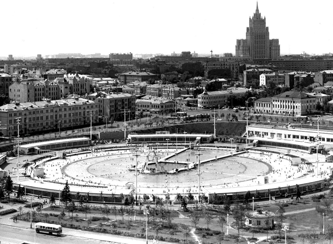 Бассейн под открытым небом в москве на месте храма христа спасителя