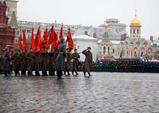 https://www.calend.ru/img/Articles/2017/moscow1941-2.jpg