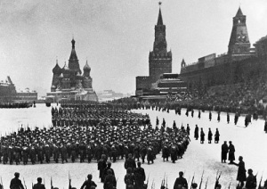День проведения военного парада на Красной площади в Москве в 1941 году