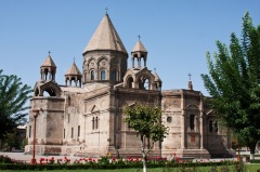 День памяти святых апостолов Фаддея и Варфоломея — первых просветителей Армении