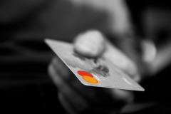 Банковские карты с кэшбеком: как получать деньги за свои покупки