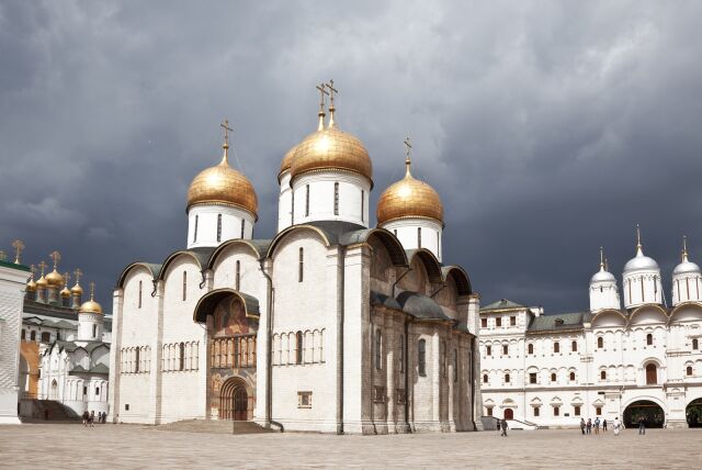 Освящен Успенский собор Московского Кремля