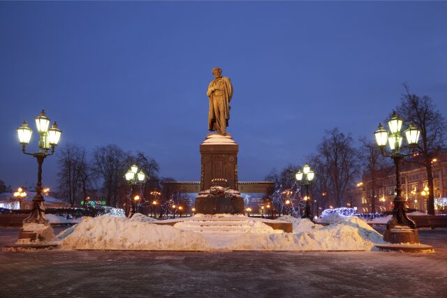 В Москве состоялся перенос памятника А.С. Пушкину с Тверского бульвара на Страстную площадь