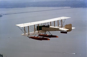 В воздух поднялся первый самолет «Боинг»