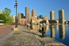 В Северной Америке британскими переселенцами основан Бостон