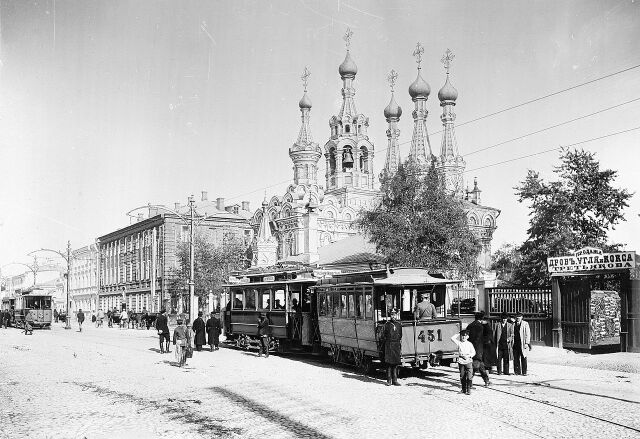 В Москве пустили первый электрический трамвай
