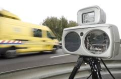 Первые радары контроля за скоростью автомобилей установлены в Лондоне