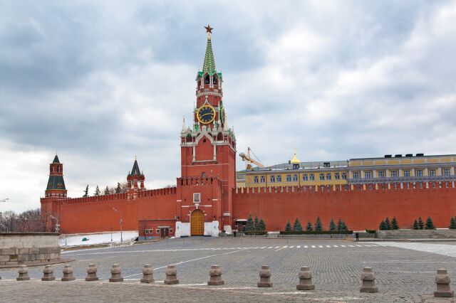 Главная башня Московского Кремля переименована в Спасскую