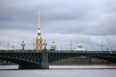 В Петербурге состоялось торжественное открытие Троицкого моста через реку Неву