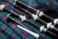 Лучший сувенир из Шотландии – килт и волынка (Фото: Anyka, по лицензии Shutterstock.com)