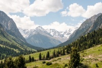 Кыргызстан — горный рай. Фото по лицензии PxHere 