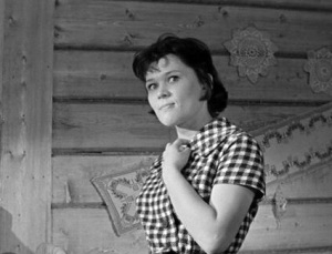Люсьена Овчинникова (Кадр из фильма «Девчата», 1961)