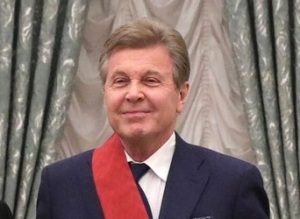 Лев Валерьянович Лещенко