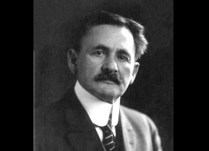 Альберт Абрахам Майкельсон (Фото 1923 года, Wikimedia Commons, )