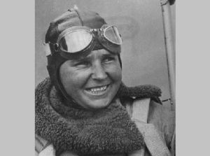 Полина Осипенко (Фото из газеты «Комсомолец Заполярья», 1939 год, )