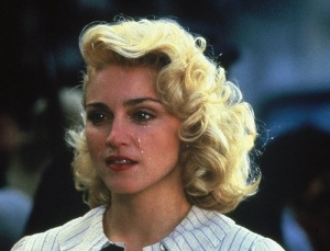 Мадонна (Кадр из фильма «Шанхайский сюрприз», 1986)