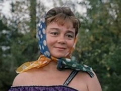 Нина Михайловна Дорошина (Кадр из фильма «Любовь и голуби», 1984)