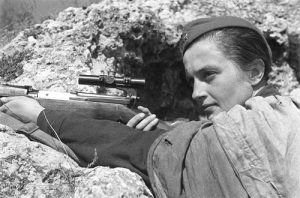 Людмила Павличенко (Фото: журнал «Смена» № 12, 1942 год, )